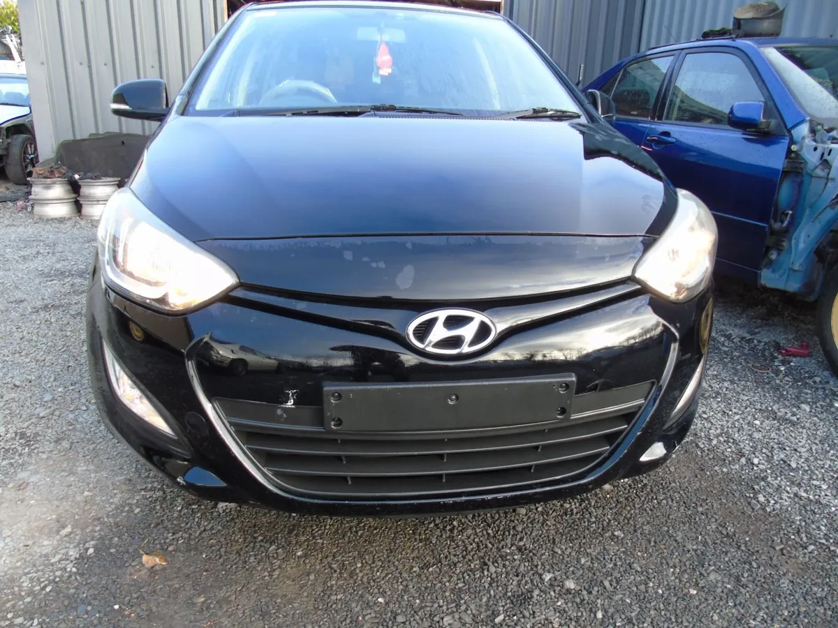 hyundai i20 1.4 diesel breaking 2014 model - Image 2