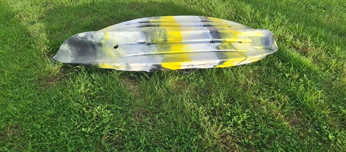 9ft Sit-On-Top Kayak Bundle - Image 2