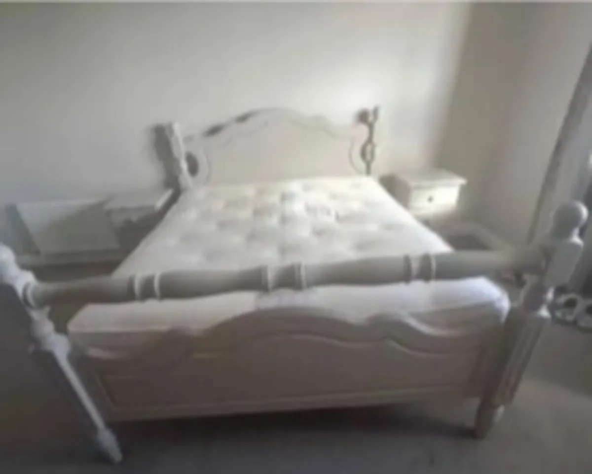 White solid pine king size bed