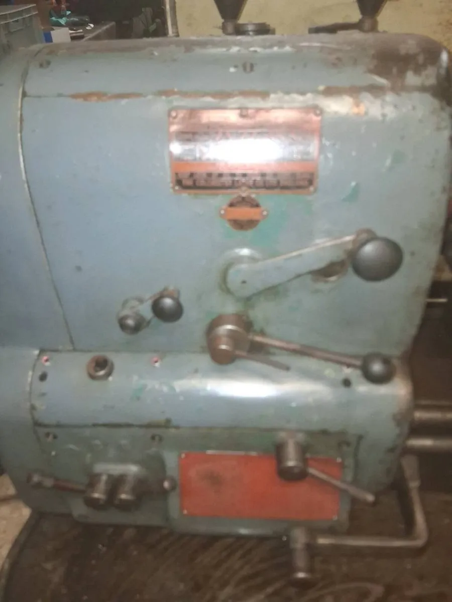 Colchester lathe - Image 3