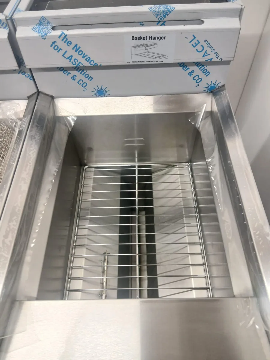 FastFri FF18 Single Tank Gas Fryer NAT/LPG - Image 4