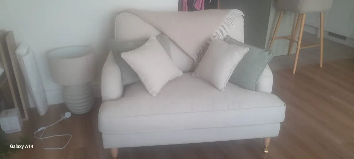 Couch - Image 1