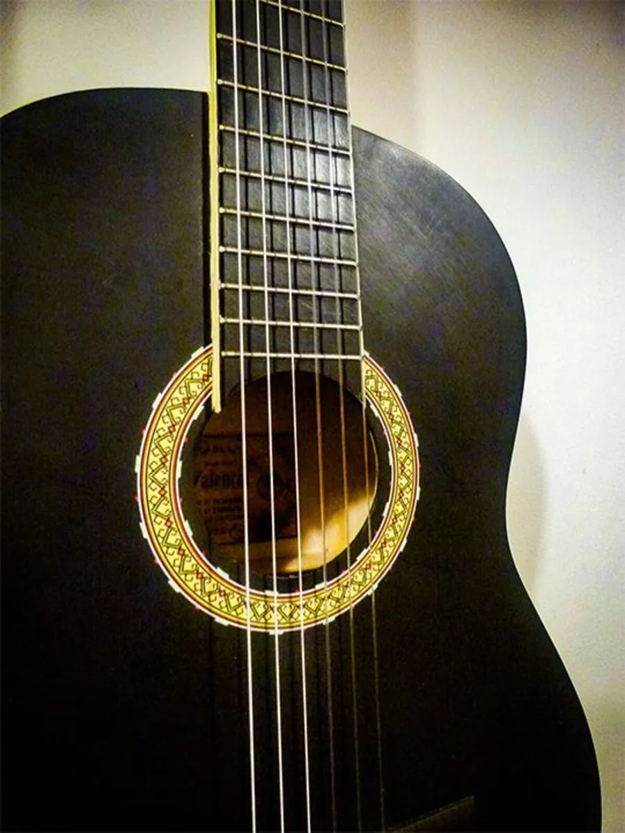 Classical Guitar - Restrung - Gig Bag - Image 2