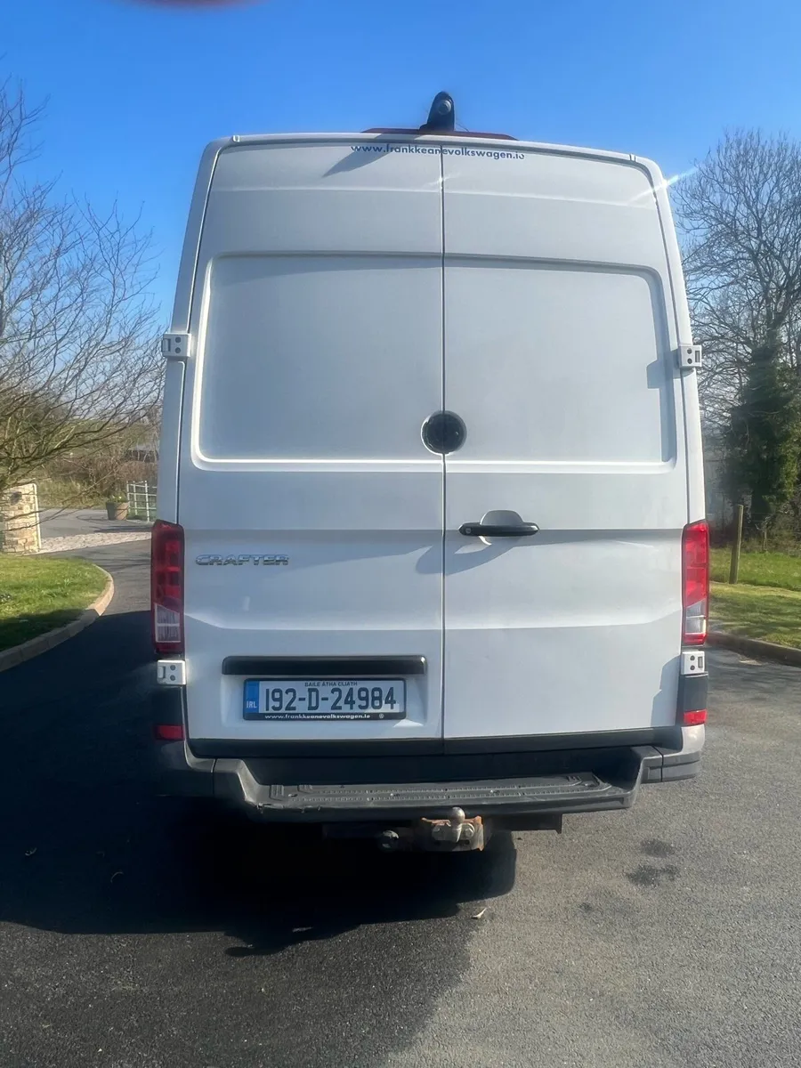Volkswagen Crafter - Image 2
