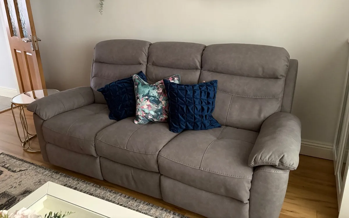 Sofas - Image 4
