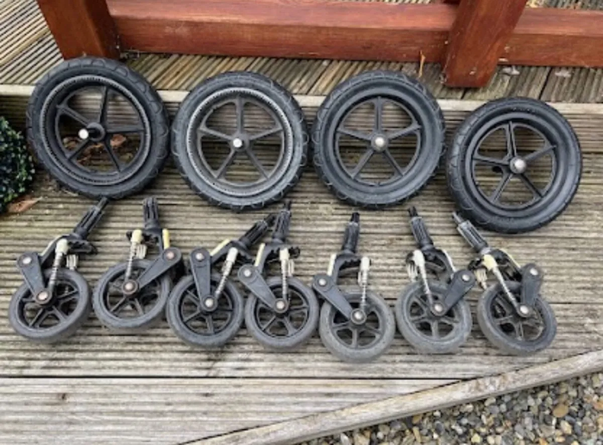 Bugaboo cameleon and Donkey Wheels in Swords - Image 3