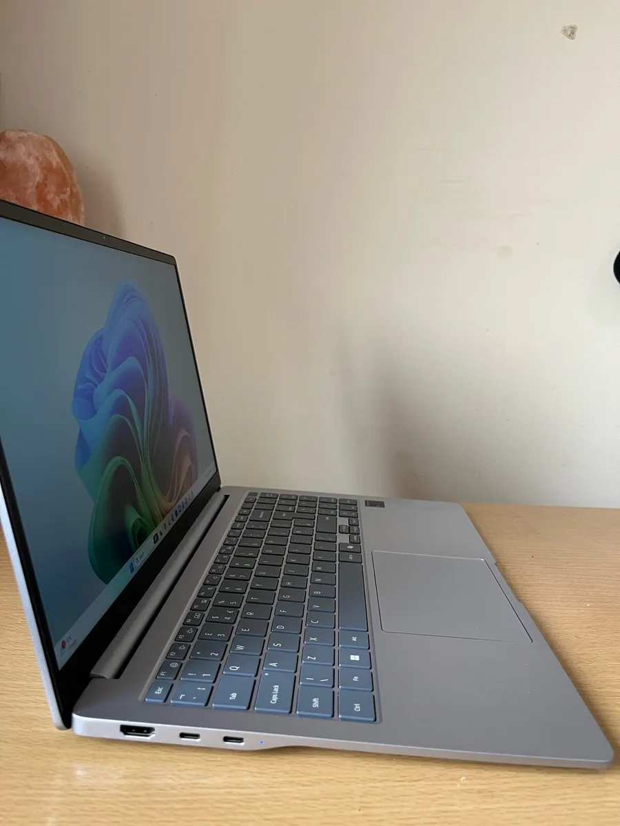 Samsung Galaxy Book4 Edge Laptop - 15.6” - Image 3