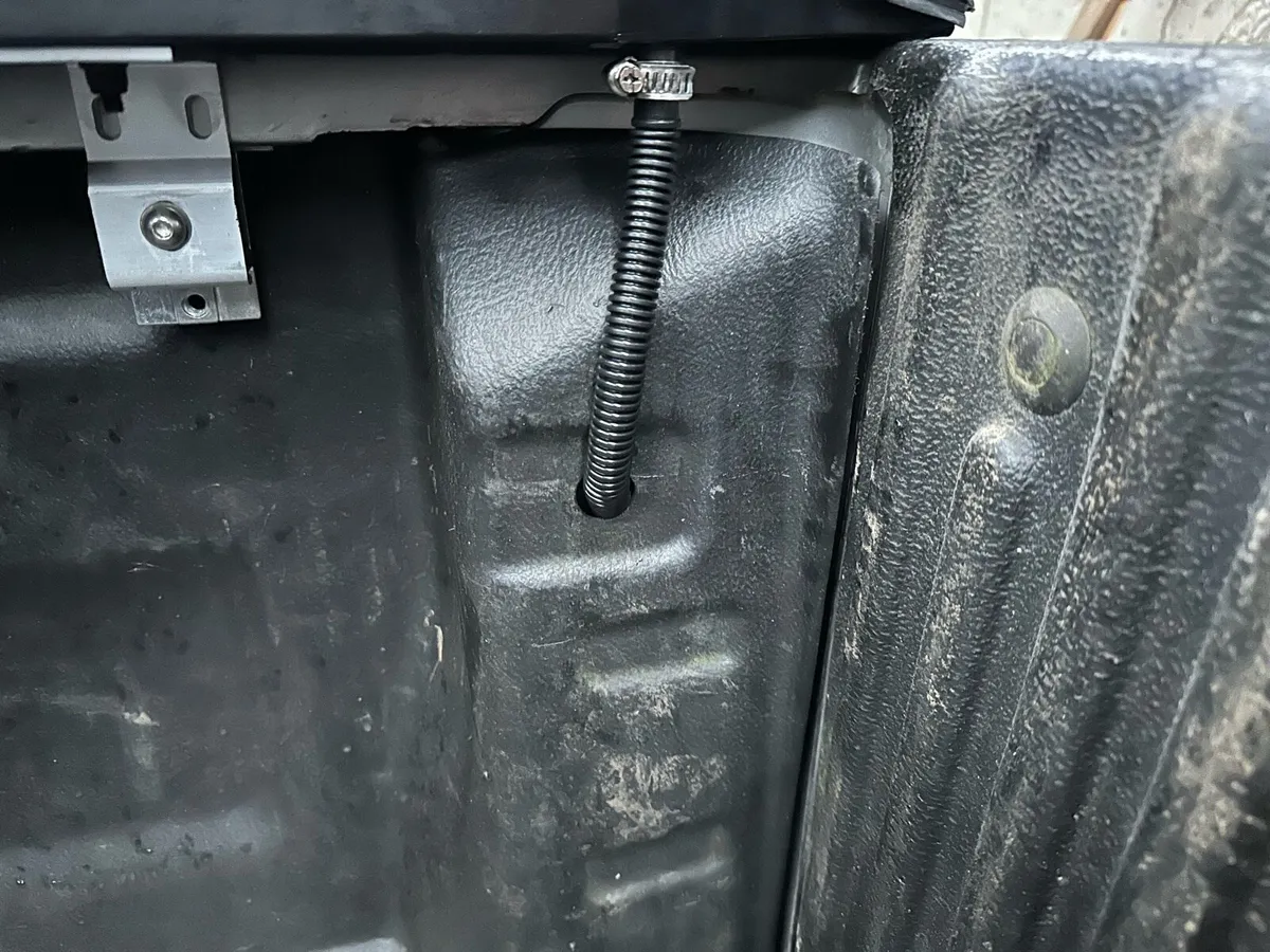 Brand new fully sealed retractable roller cover - Image 4