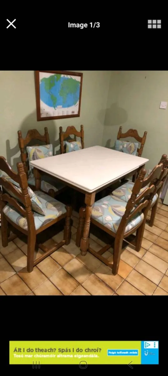 Table and chairs - Image 1