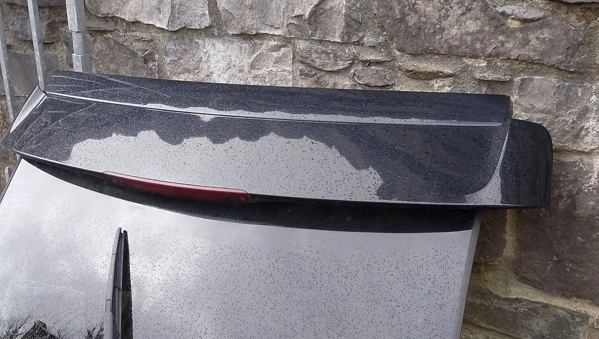 Mk2 focus zetec S rear spoiler with brake light - Image 2
