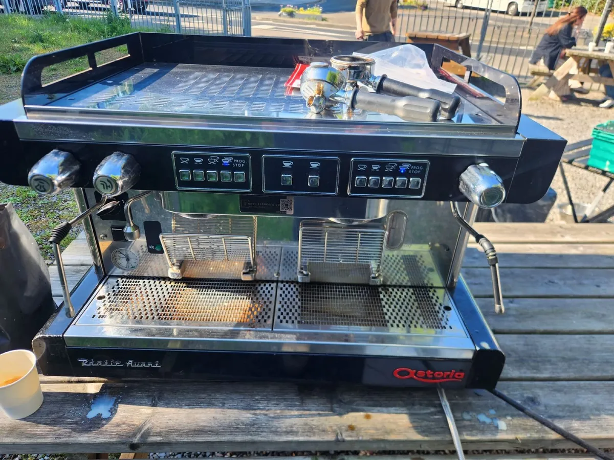 2 group coffee machine - Image 1