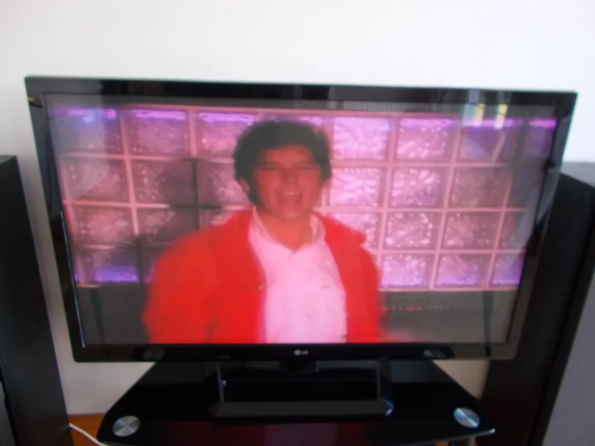 42" inch TV with Stand and DVD Player - Image 3