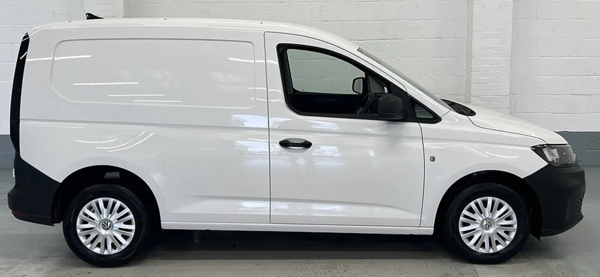 2023 Volkswagen Caddy Panel Van - Image 2