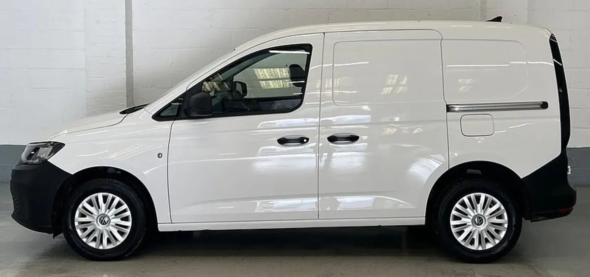 2023 Volkswagen Caddy Panel Van - Image 4