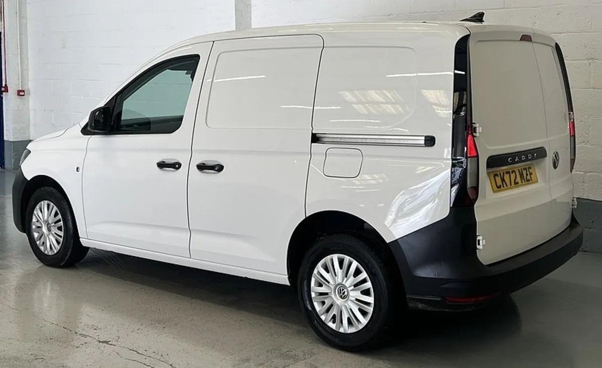 2023 Volkswagen Caddy Panel Van - Image 3