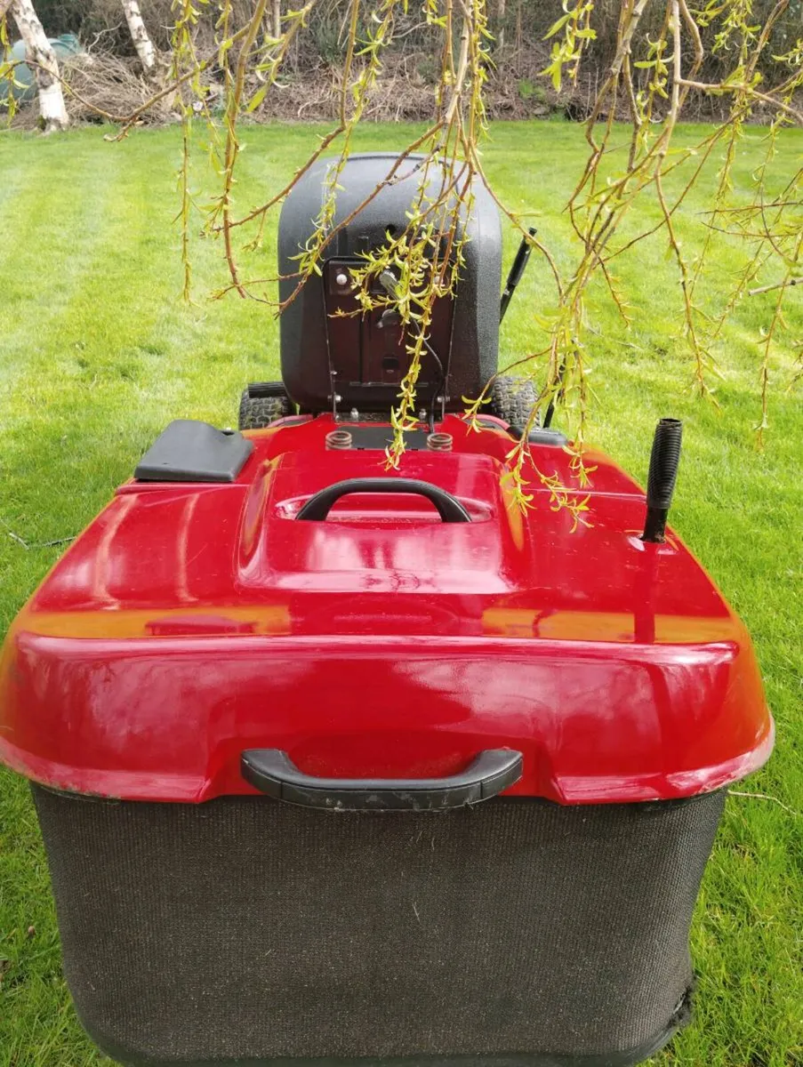 Craftsman 36 inch ride on lawnmower. - Image 1