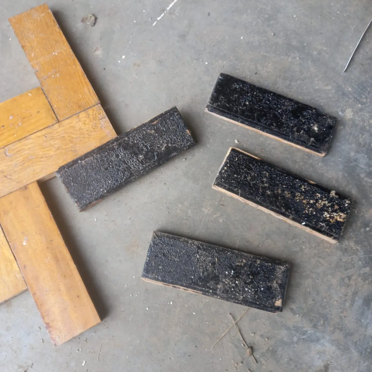 Herringbone flooring blocks - Image 3