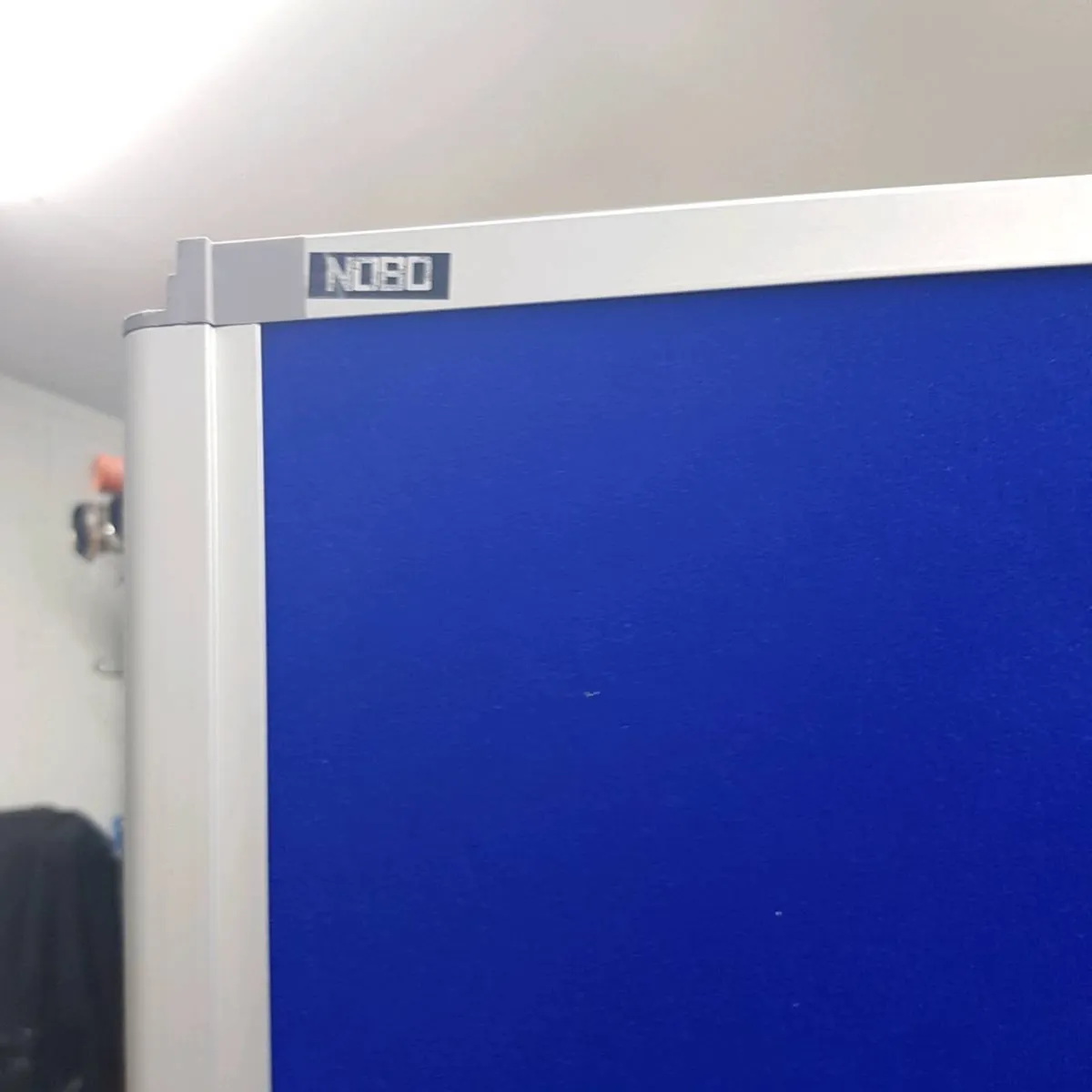 Nobo Pro 8 Panel Display + 3 Pull up Banners - Image 2