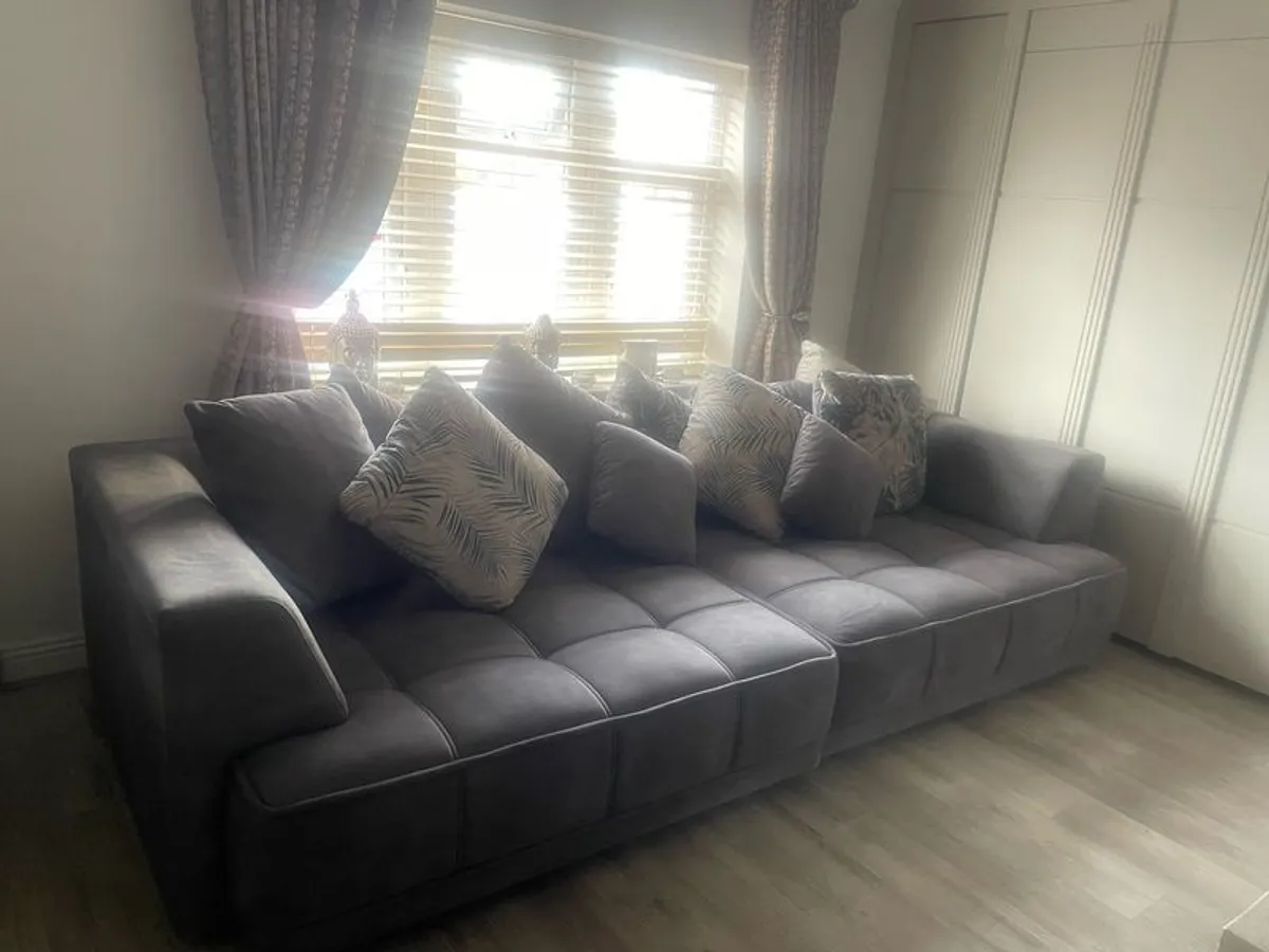 Large sofa - Image 1