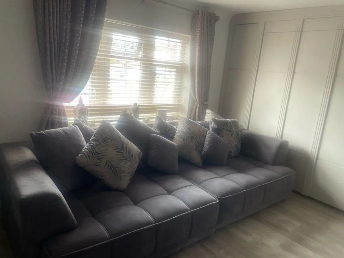 Large sofa - Image 2