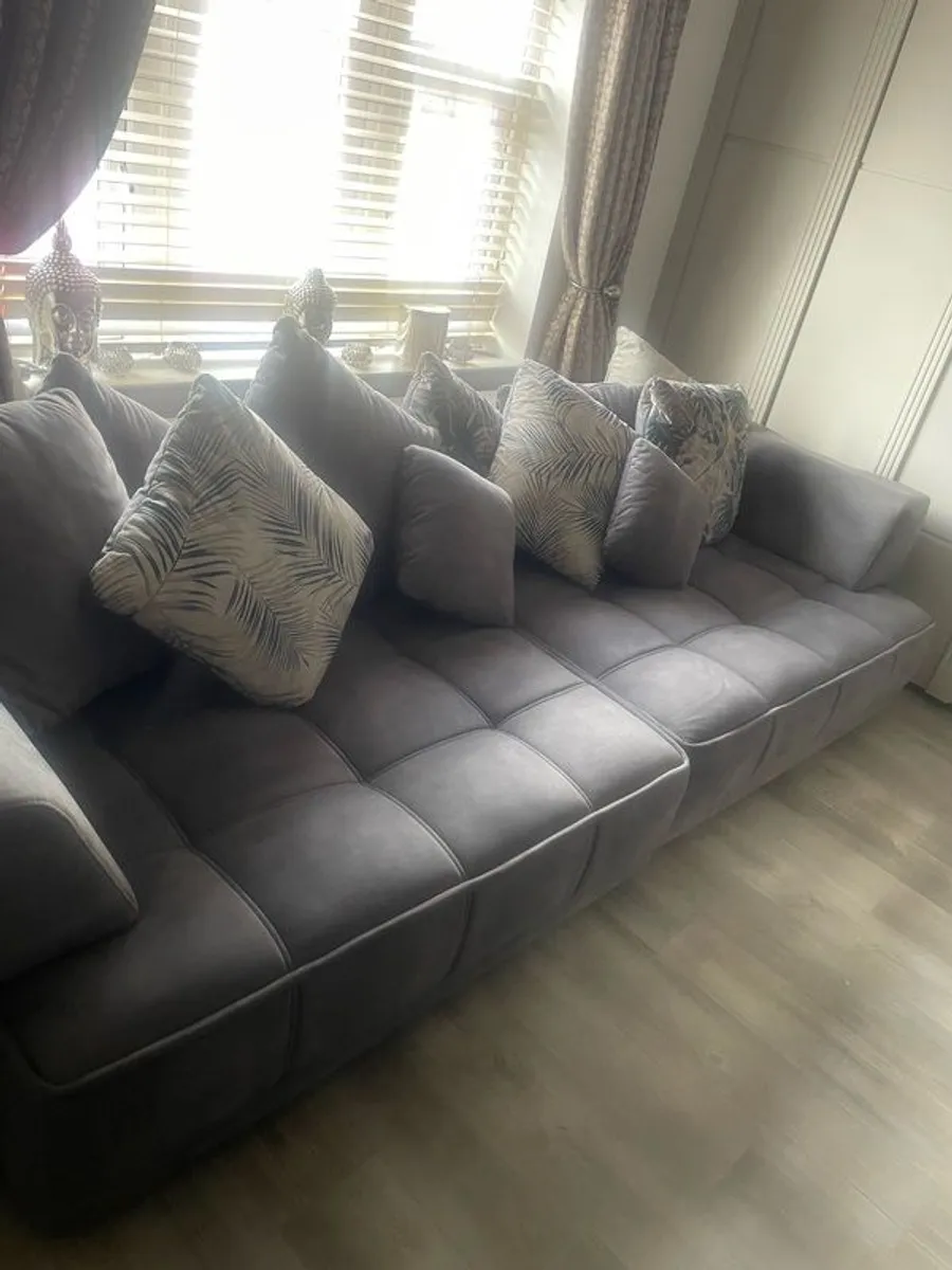 Large sofa - Image 3