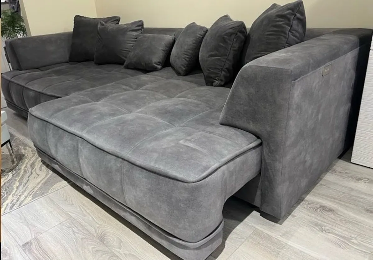 Large sofa - Image 4