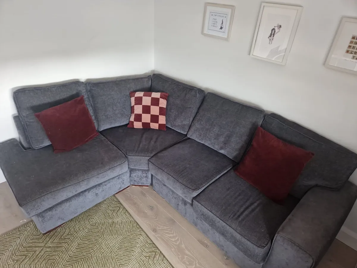 L-Shaped Modular Couch - Image 2