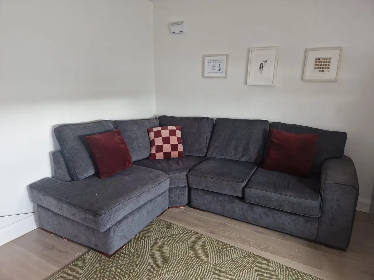 L-Shaped Modular Couch - Image 3