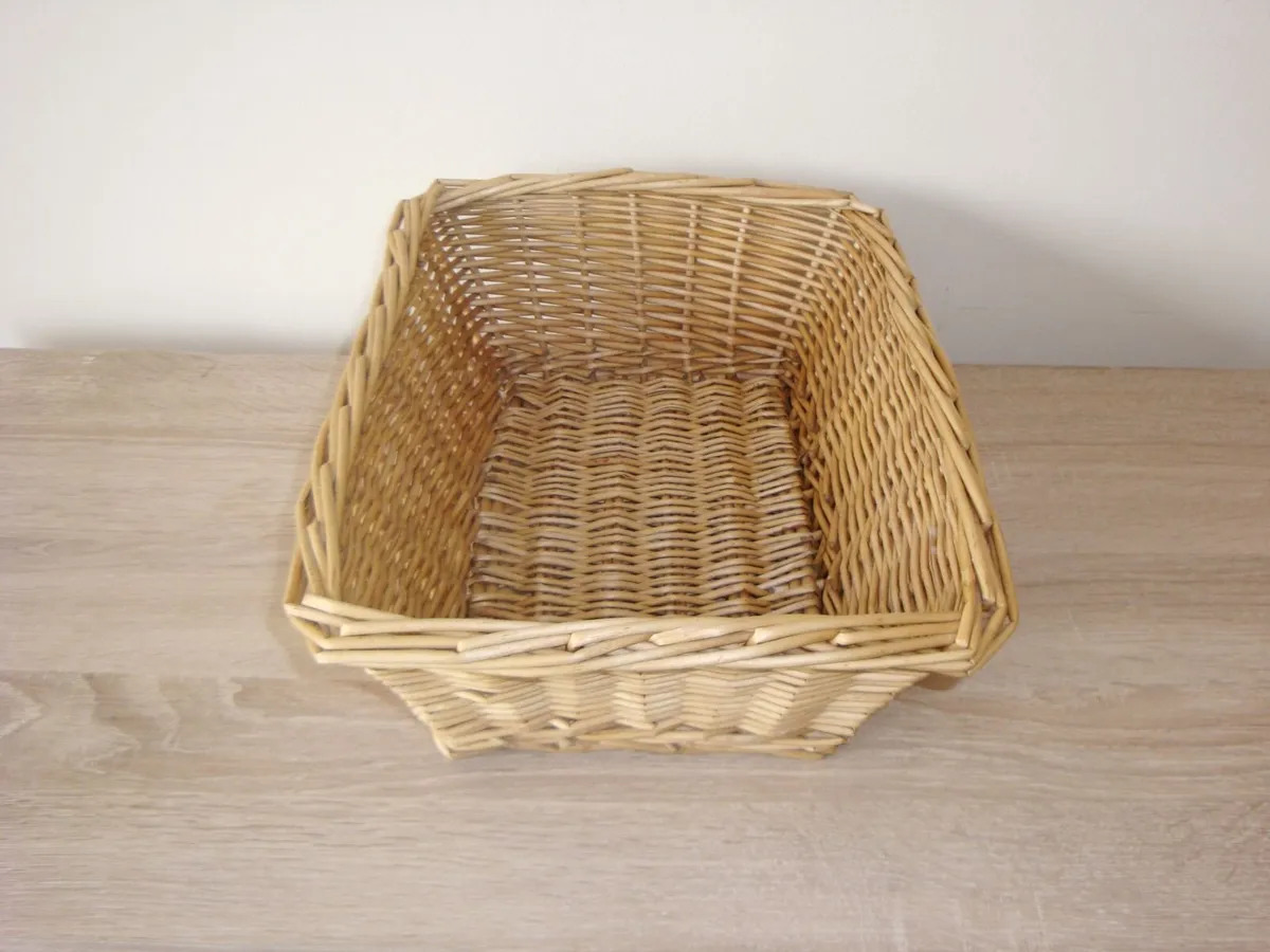 Woven basket - Image 2