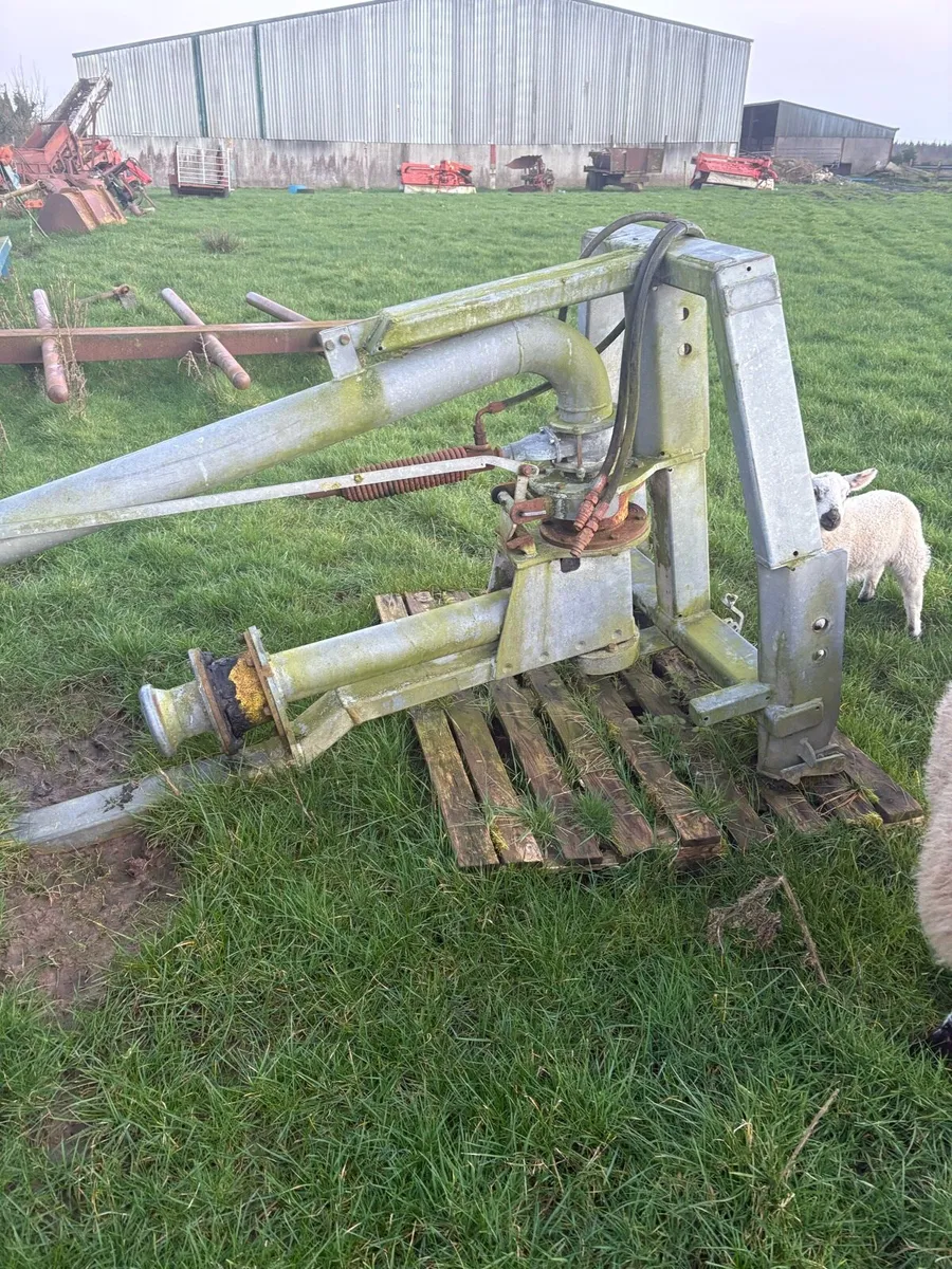 Farm machinery - Image 1
