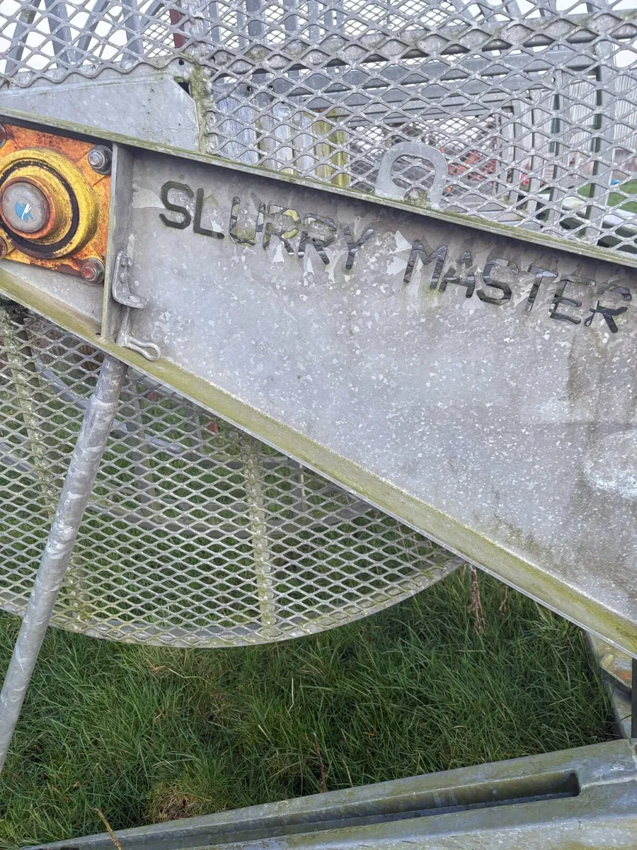 Farm machinery - Image 2