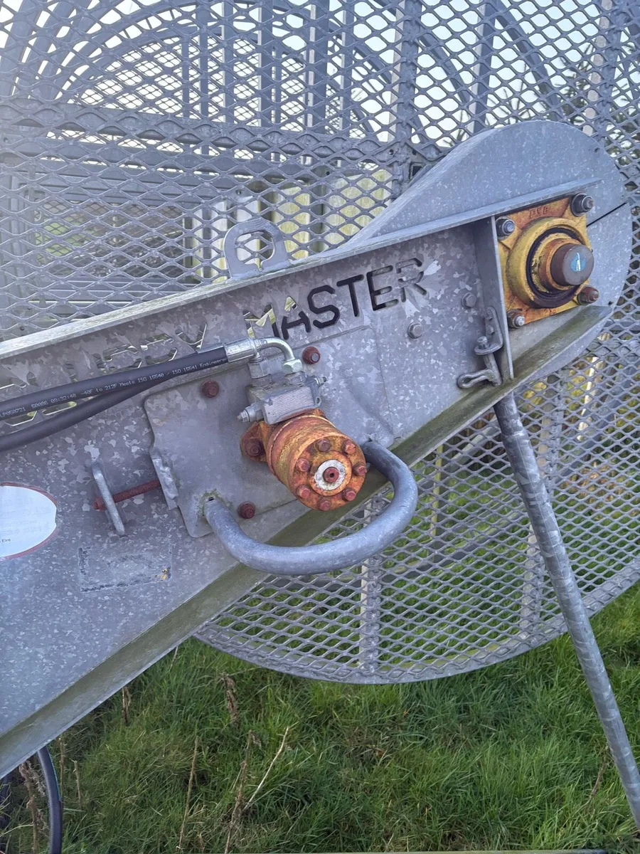 Farm machinery - Image 3