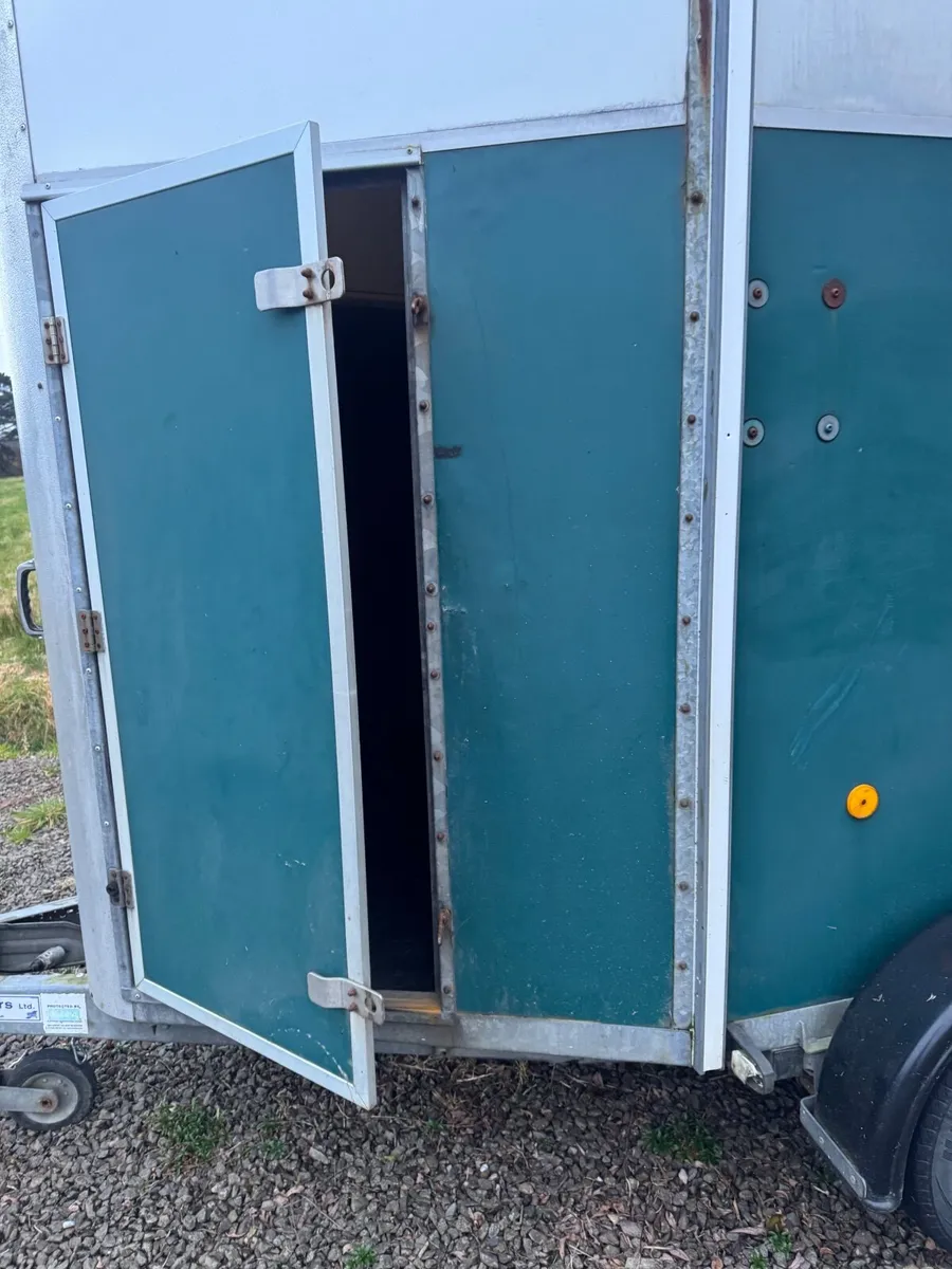 Ifor William Horse box - Image 2