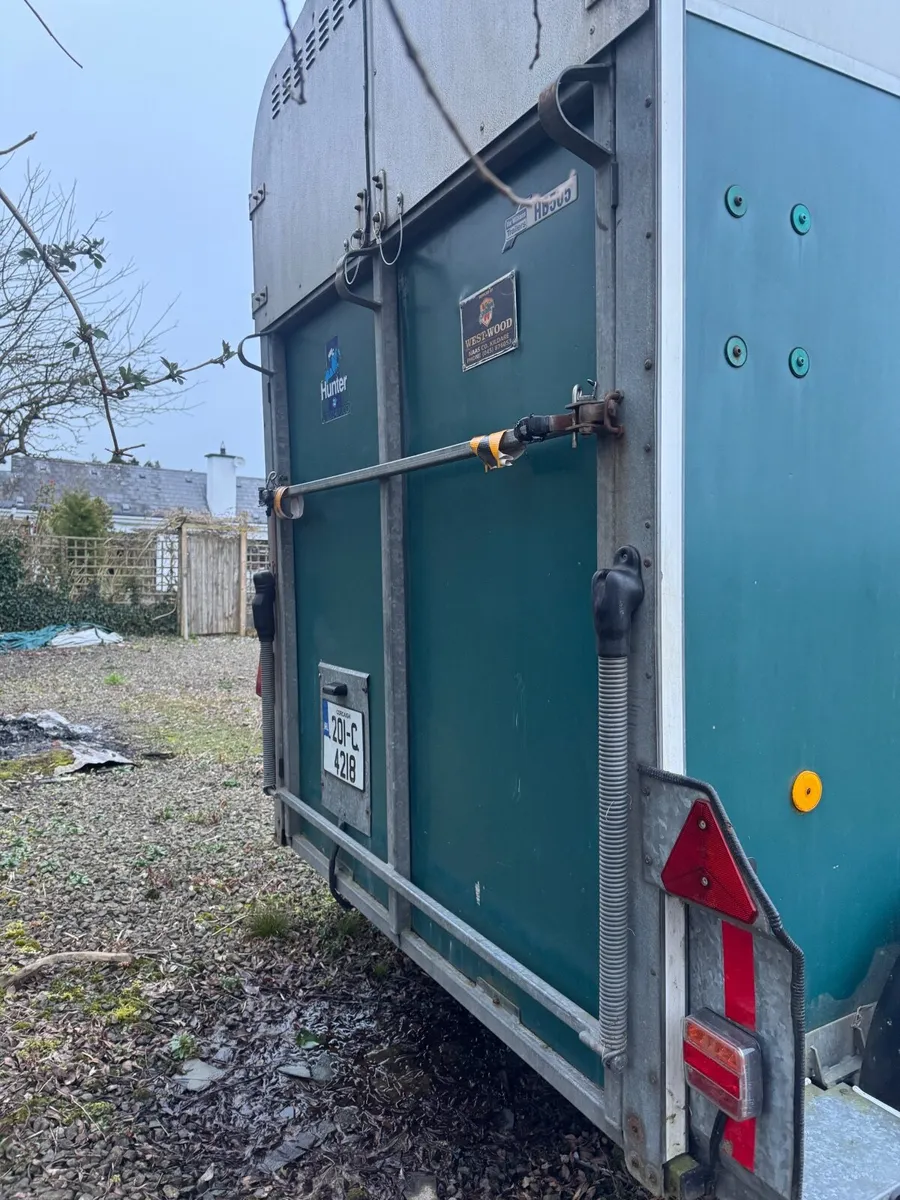 Ifor William Horse box - Image 3