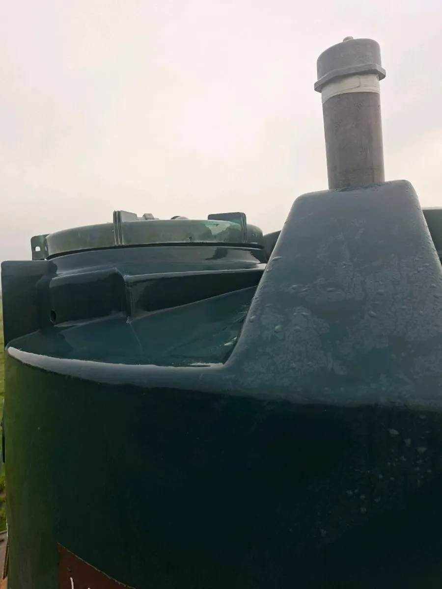 Oil tank - Image 2