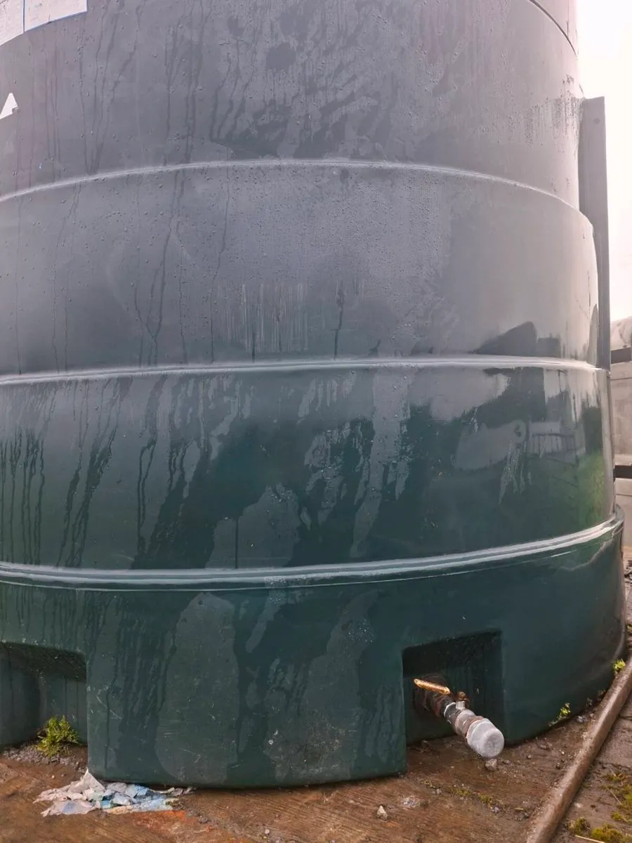 Oil tank - Image 4