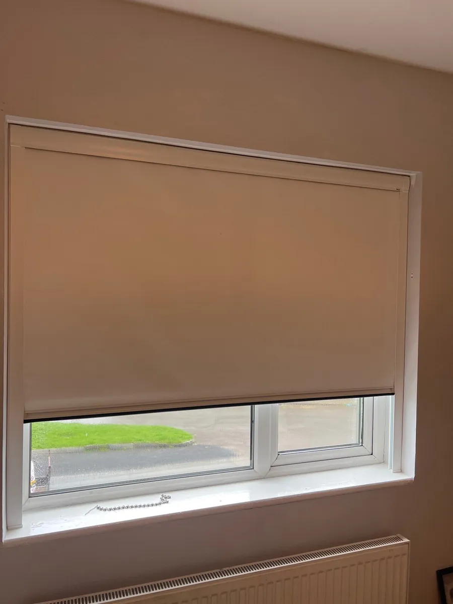 Complete block out blind - Image 2
