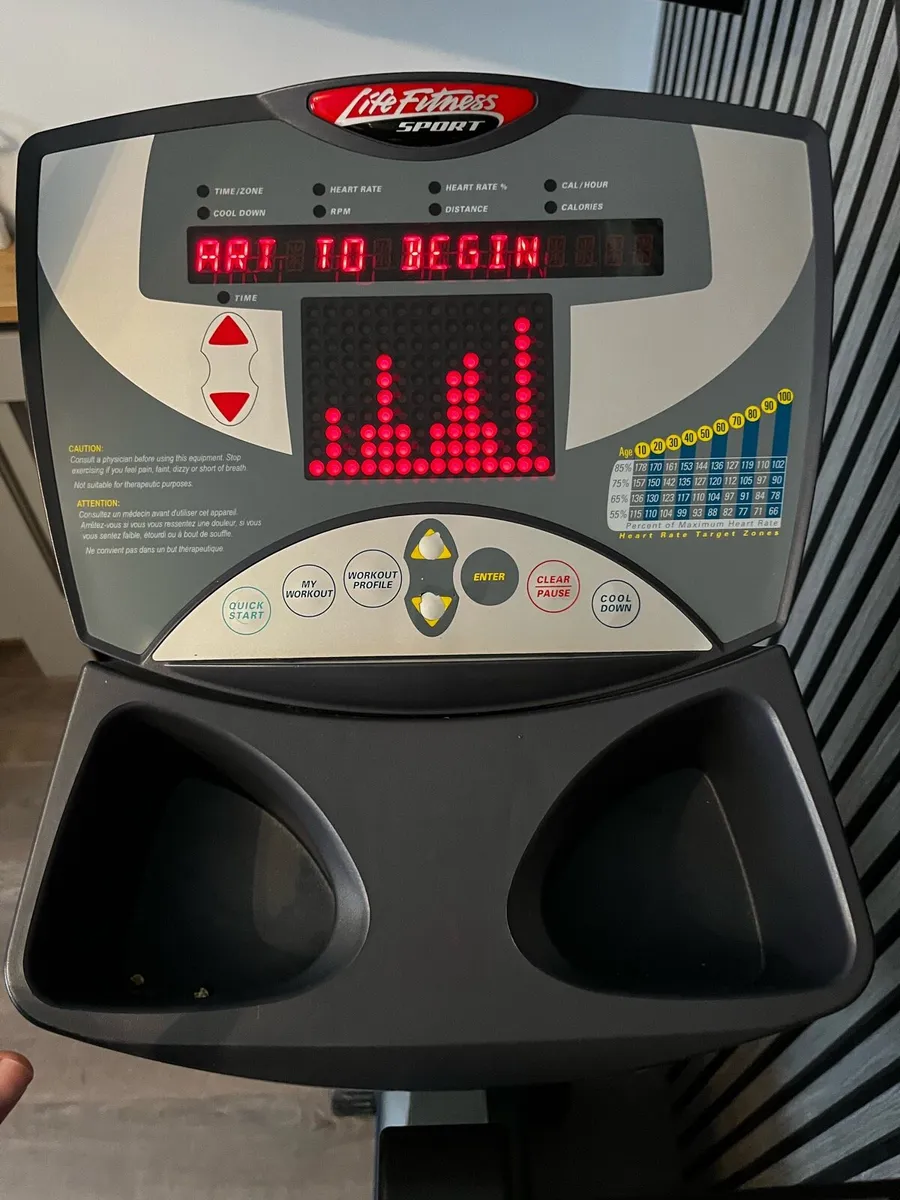 Life fitness commercial exercise bike - Image 2