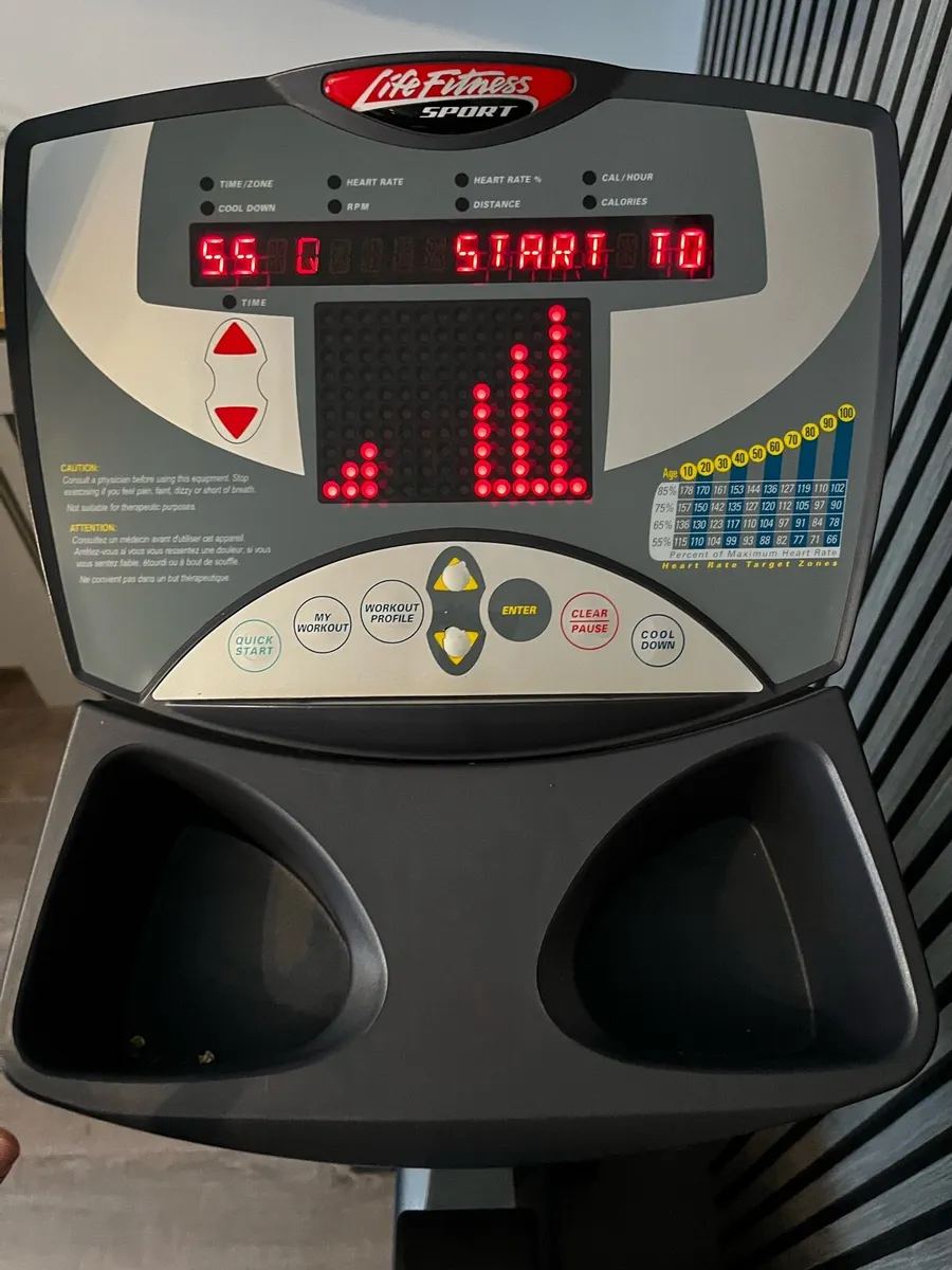 Life fitness commercial exercise bike - Image 4