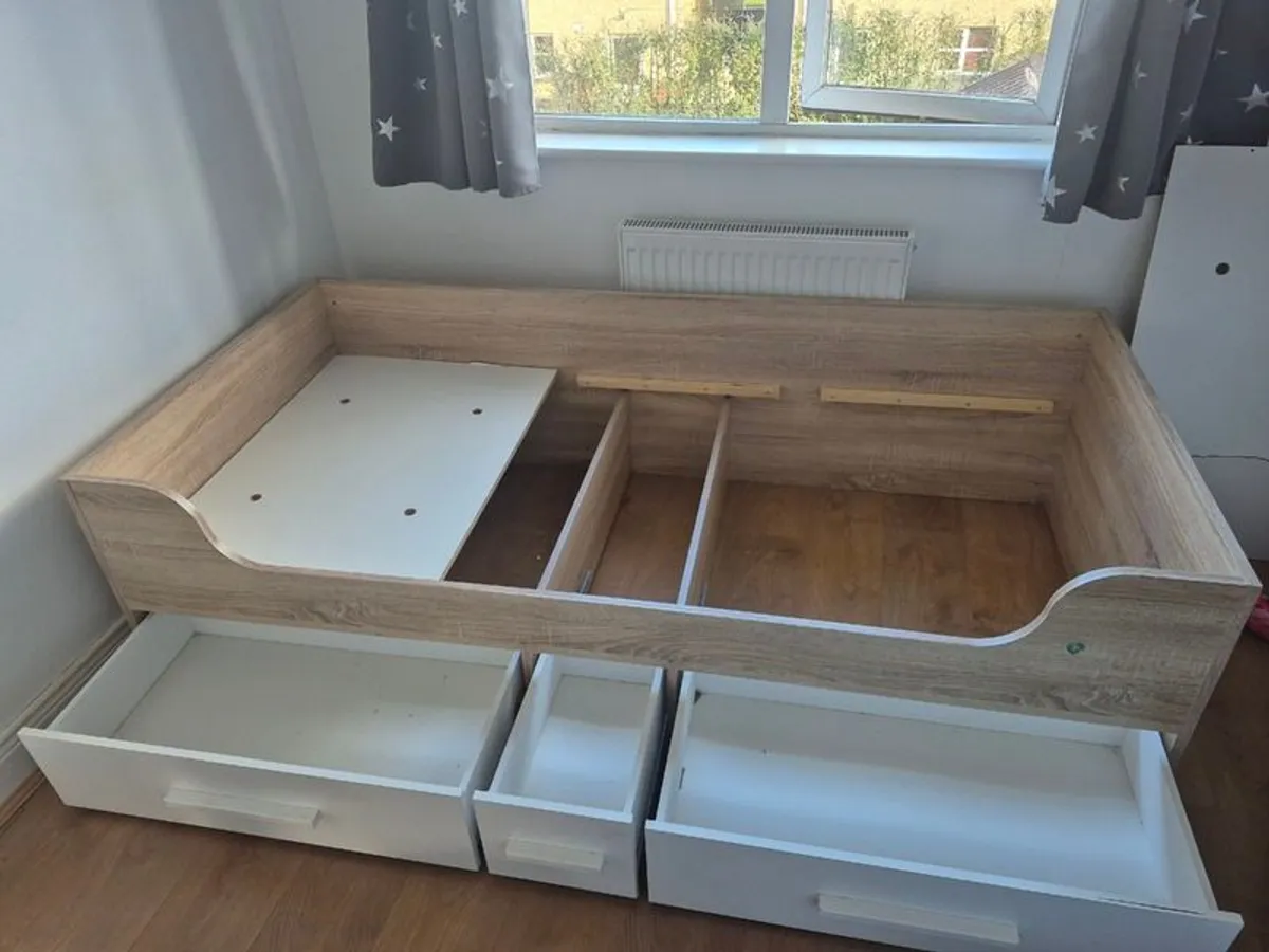 Single bed - Image 4