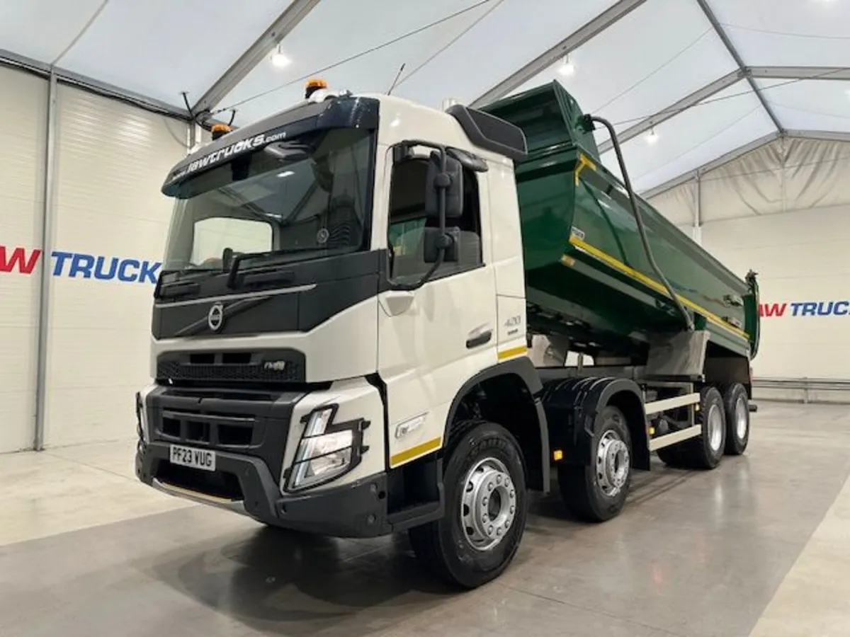 Volvo  FMX 420 8x4 Day Cab Steel Tipper - Image 2