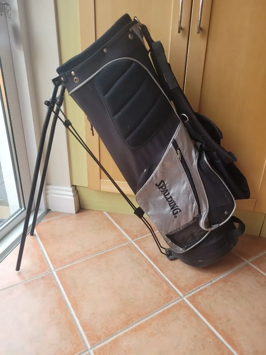 Spalding Golf clubs and bag - Image 2