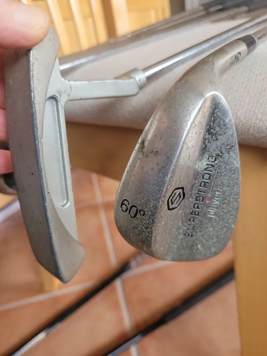Spalding Golf clubs and bag - Image 3