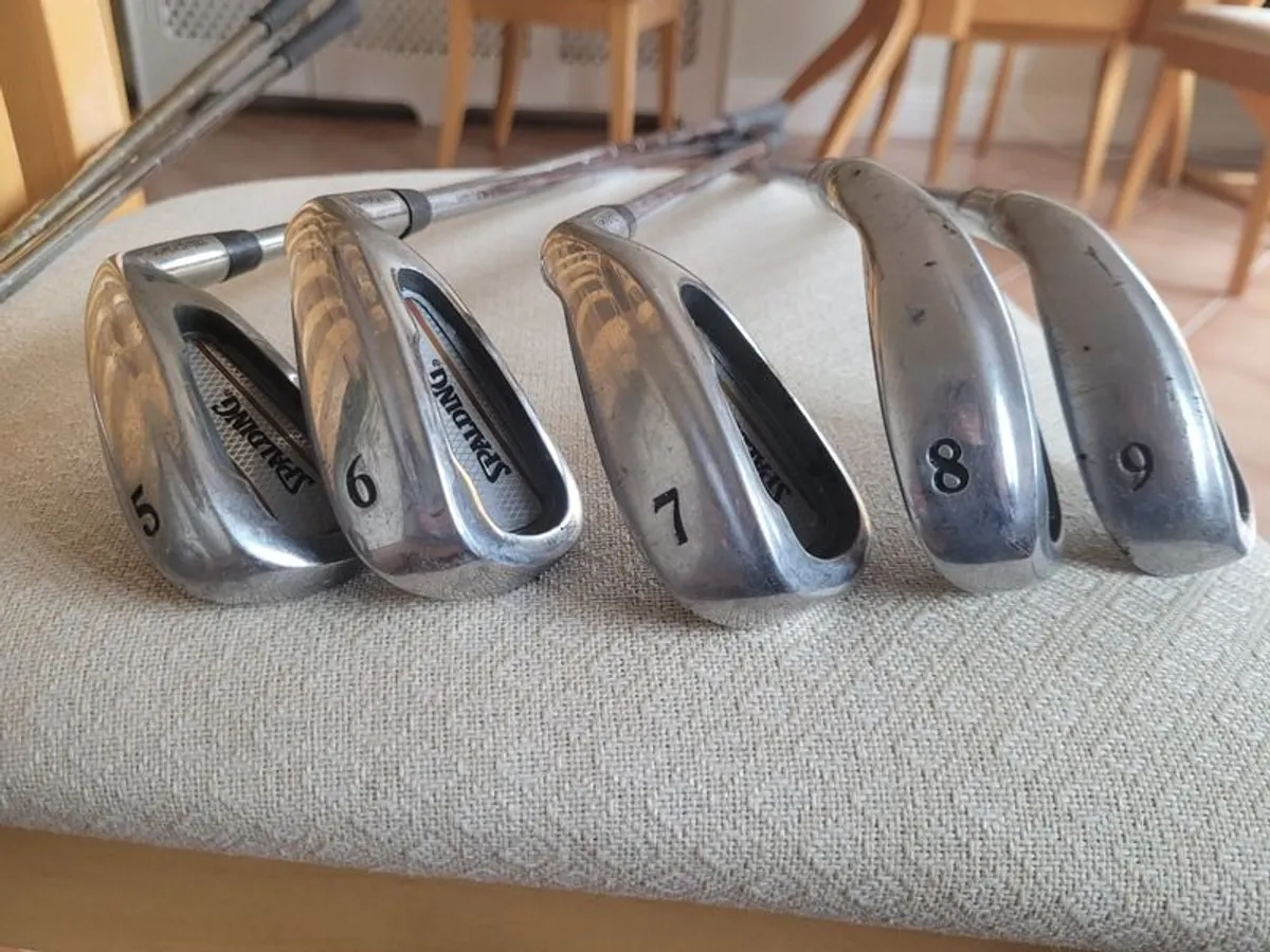 Spalding Golf clubs and bag - Image 4
