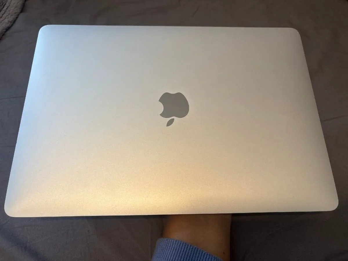 Macbook - Image 1