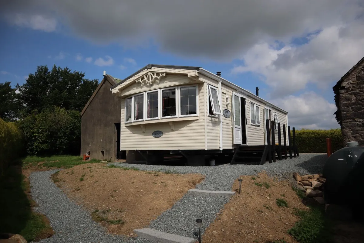 Mobile Home - Image 1