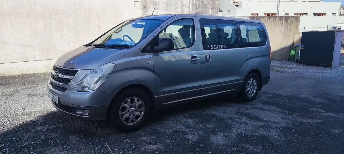 Hyundai i800 2012 - Image 1