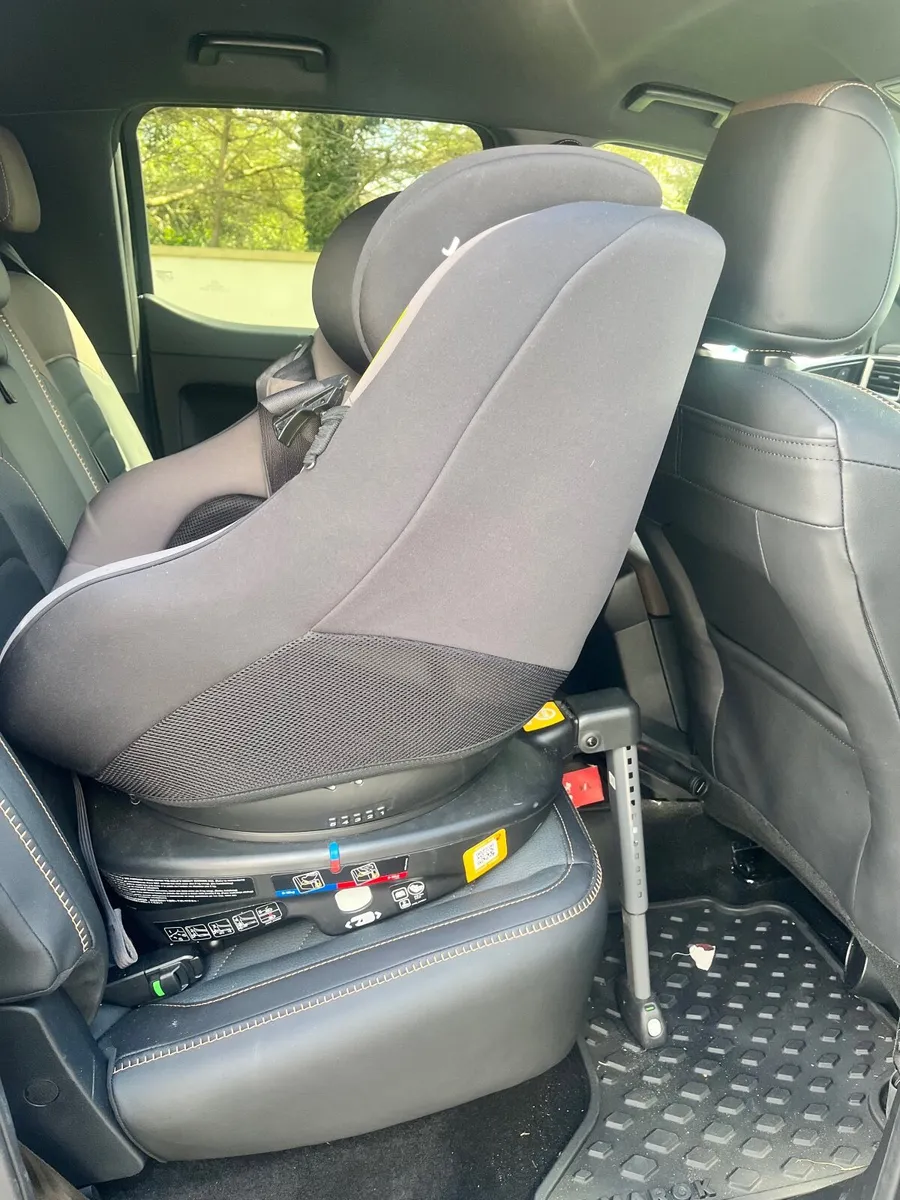 Car seat - Image 2