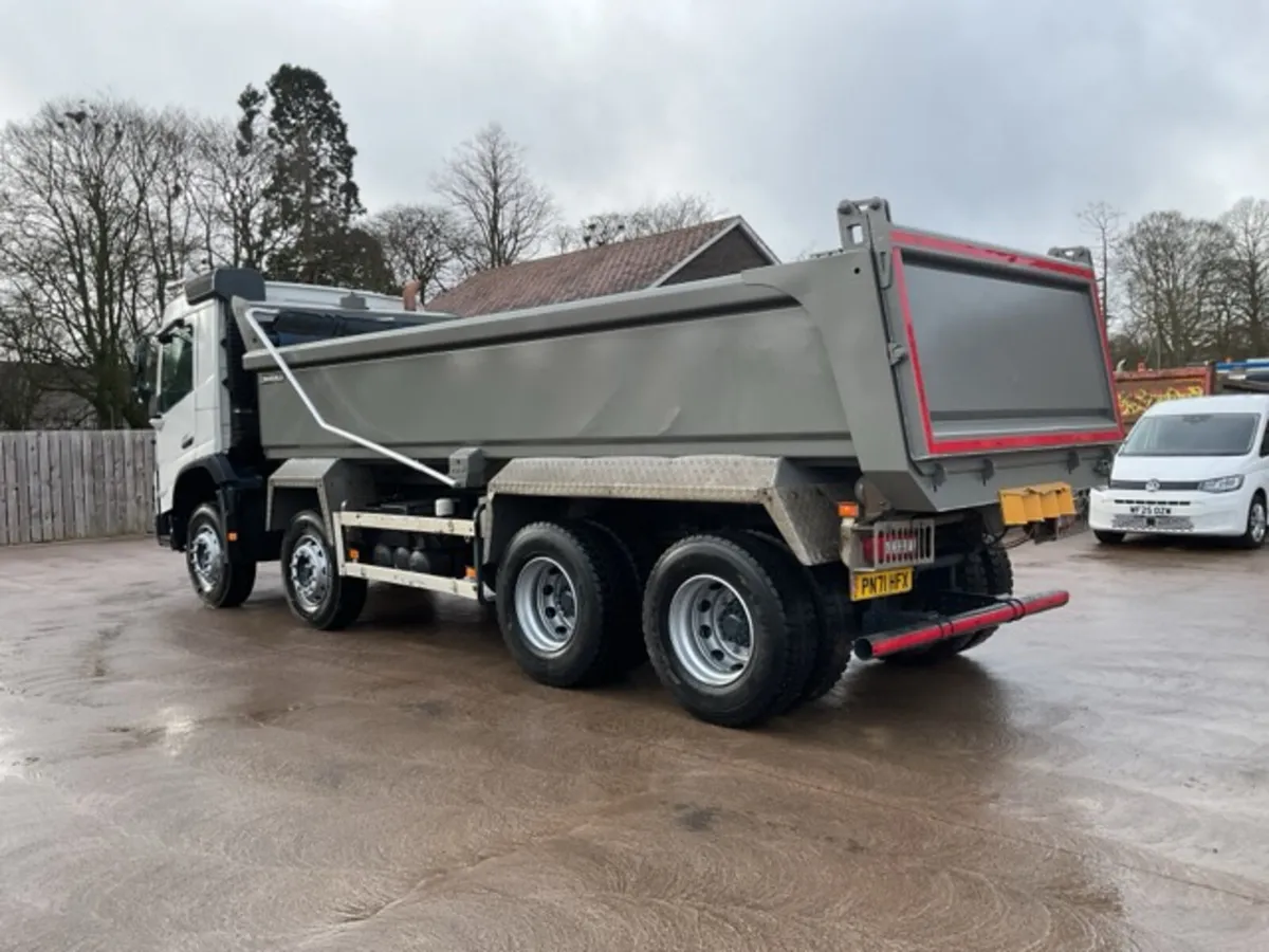 2021 Volvo FMX420 8x4 Steel Tipper - Image 4