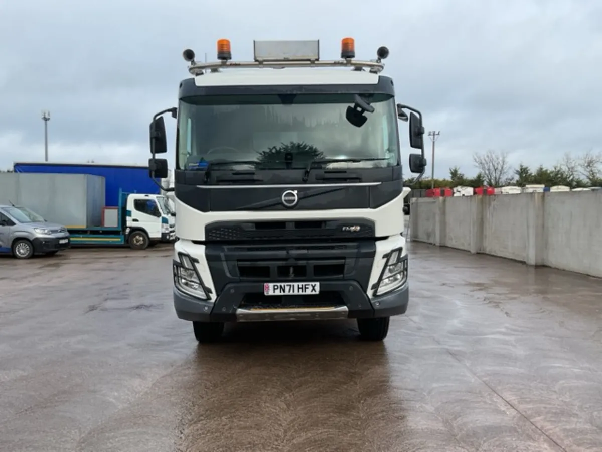 2021 Volvo FMX420 8x4 Steel Tipper - Image 2